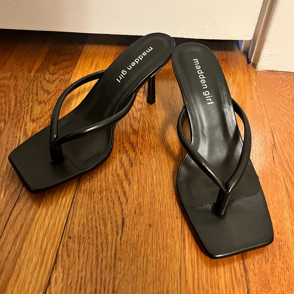 New in Box Madden Girl heel sandals